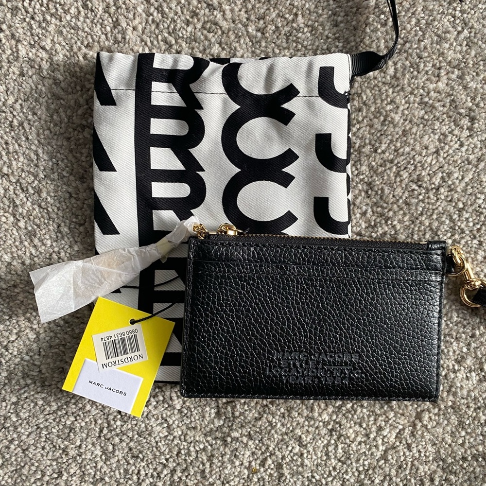 MARC JACOBS The Top Leather Wristlet Wallet